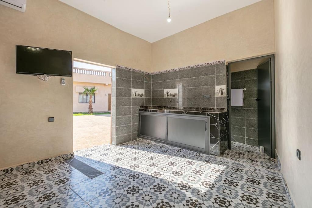 Villa Leila,Piscine , Grand Jardin, Jeux , Cuisiniere Marrakesch Exterior foto