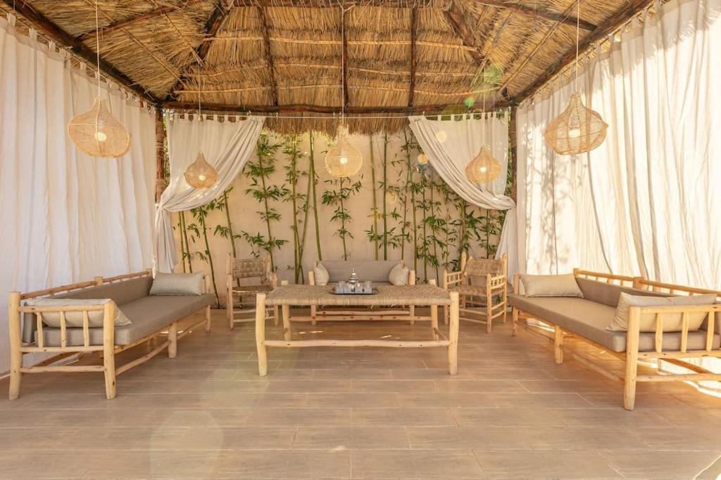 Villa Leila,Piscine , Grand Jardin, Jeux , Cuisiniere Marrakesch Exterior foto